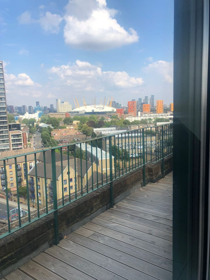 Lovely 1-bedroom penthouse in iconic Canary Wharf
