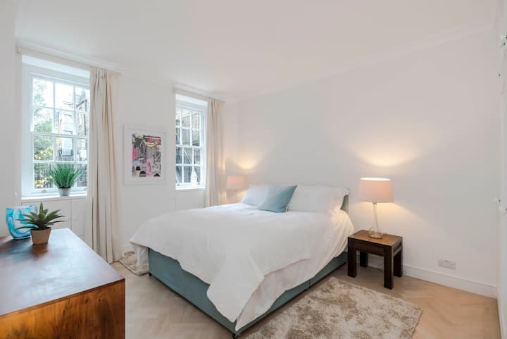 Bright & Leafy 1BD Flat in the Heart of Chelsea!