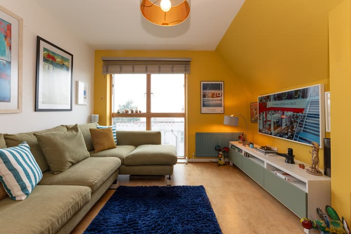 Stylish & Cosy Apartment-10 Mins to Central London