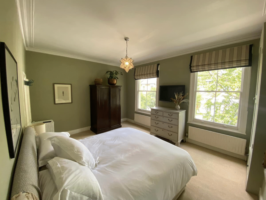 Bright, spacious Victorian house with large garden