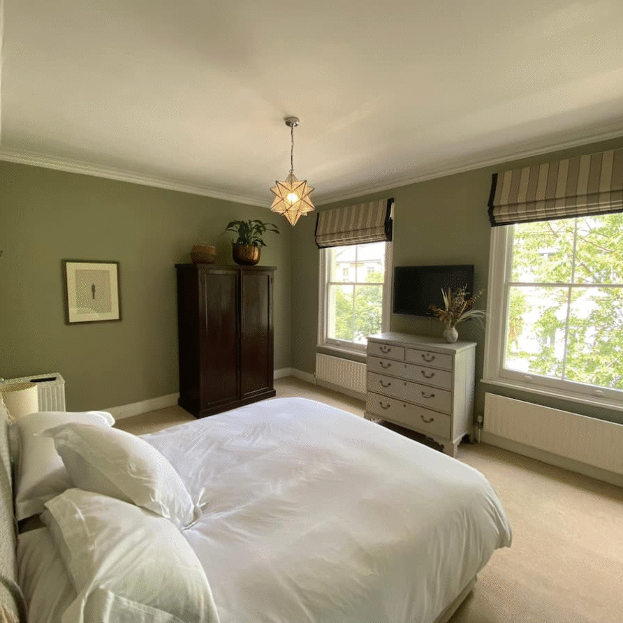 Bright, spacious Victorian house with large garden