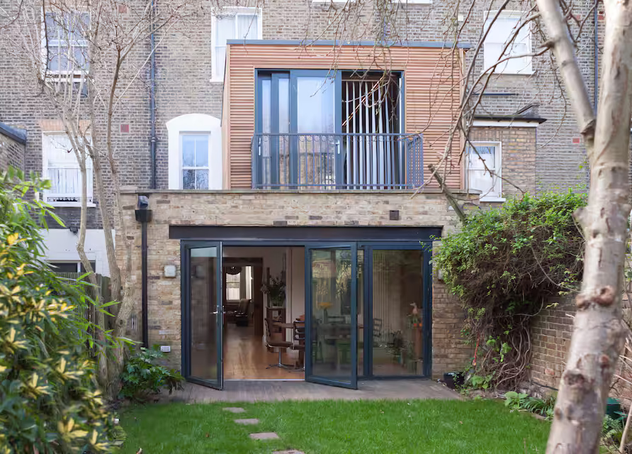 Lovely family home with private garden, E8
