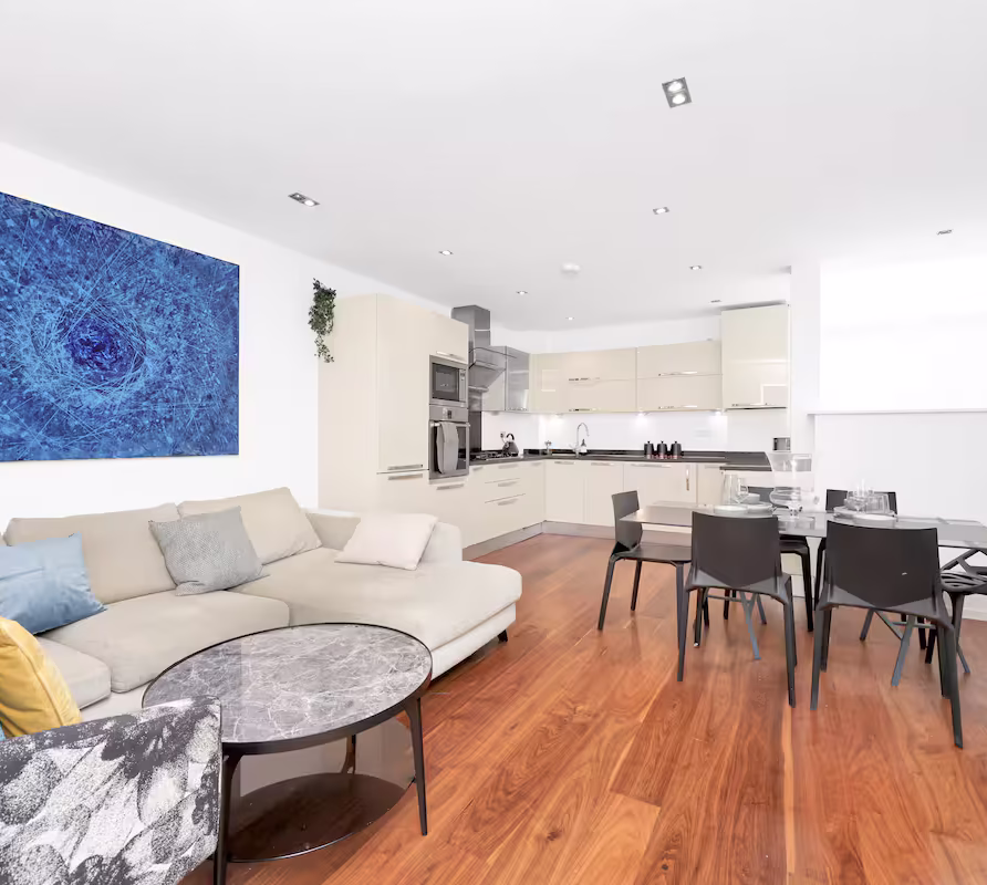 Loft-style 3 bed apartment in Hoxton London!