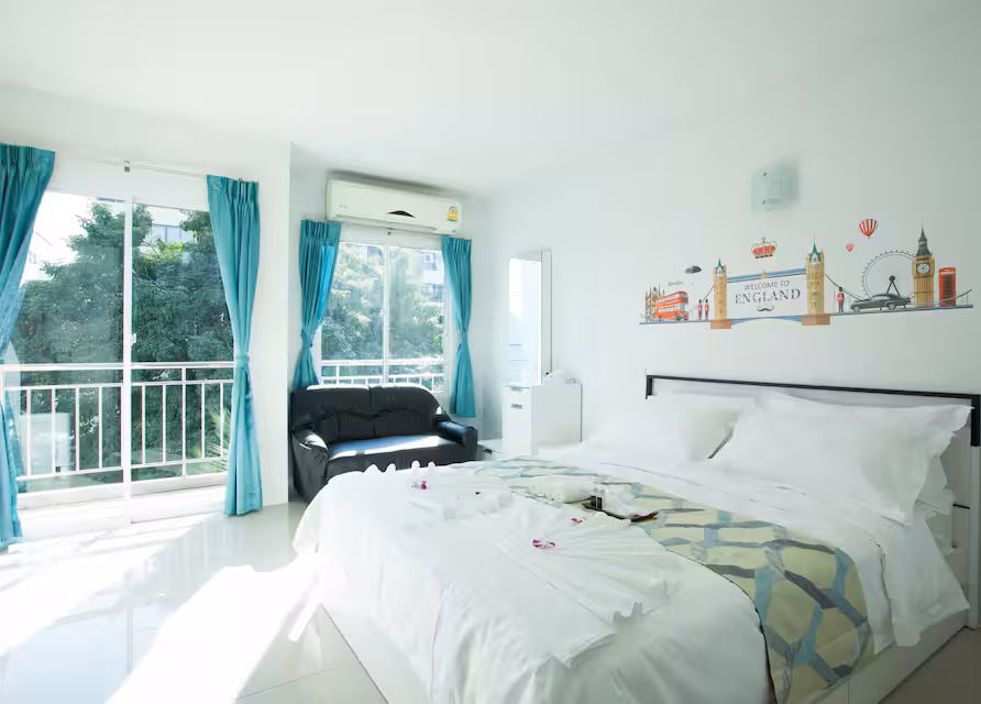 Bangkok Subway Station Huai Khwang, TikTok Influencers, 4 Major Night Markets, Jianxing Restaurant, BC Supermarket, RCA, Massage in Chinatown, Super Value, Free Accommodation 6