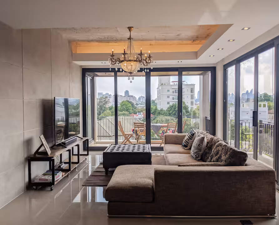 2BR-SUNSET PENTHOUSE