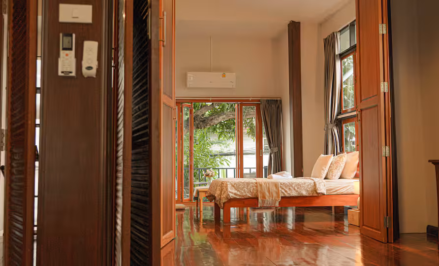 Brand new three-bedroom villa in Bangkok with airport pick-up when booking three nights or more